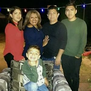 Meet your Posher, Carlos